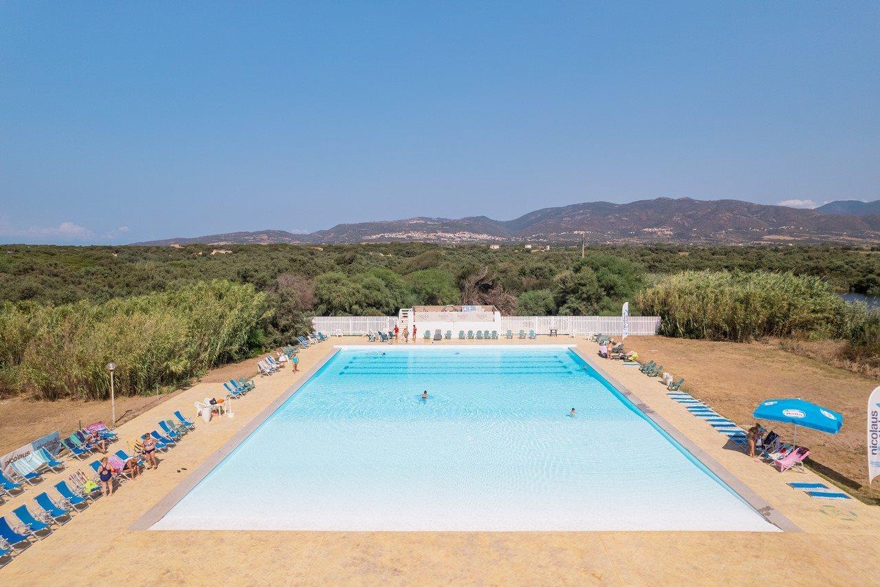 Aparthotel Baia Delle Mimose à Badesi Extérieur photo